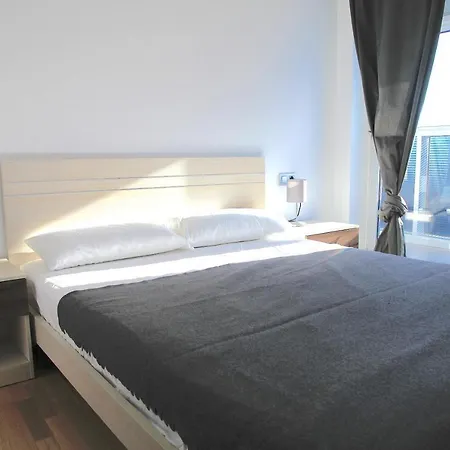 Sotell Gran Via Europa Bcn 아파트